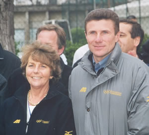 Els Van Breda Vriesman with Sergei Bubka: Photo - Jean Danet